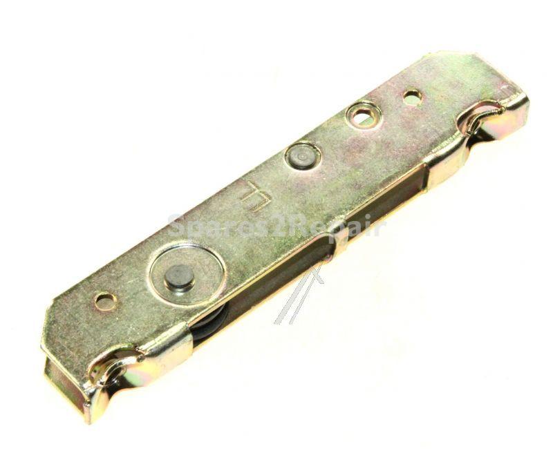 Fixings And Brackets - C00065796 482000027211 Roller Support [Whirlpool Indesit]